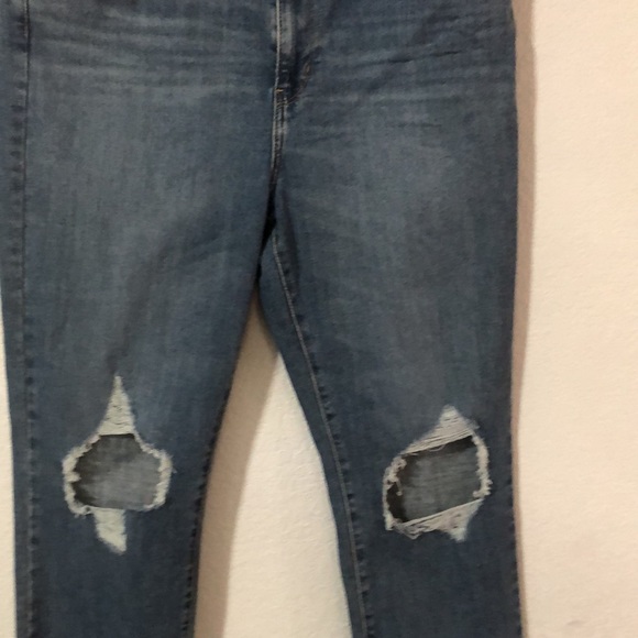 Levis 724 Ripped Straight-Leg Jeans - Picture 3 of 6